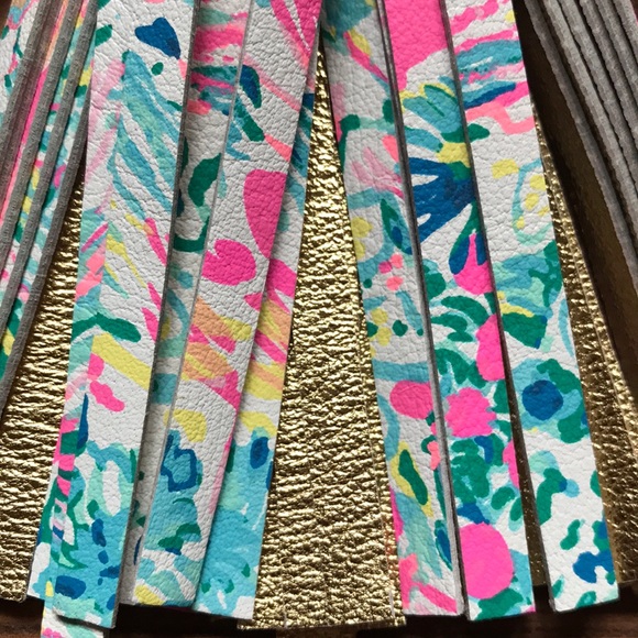 Lilly Pulitzer Gypsea Tassel Keychain-NWT - Picture 3 of 3
